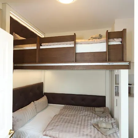 Schmidt - Strandhaus Direkt Am Mit Sauna, Sport Und Duenengarten - Komfort Appartement Rostock