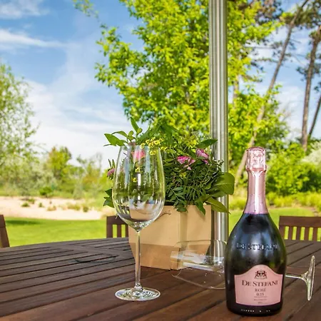 Апартаменты Schmidt - Strandhaus Direkt Am Mit Sauna, Sport Und Duenengarten I *