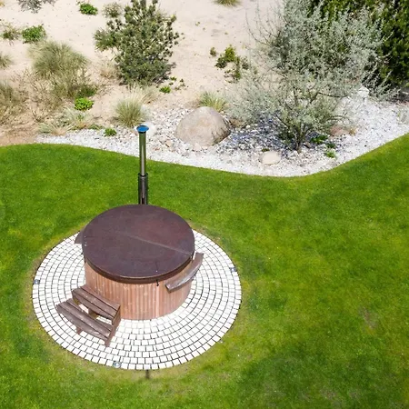 Апартаменты Schmidt - Strandhaus Direkt Am Mit Sauna, Sport Und Duenengarten I Росток